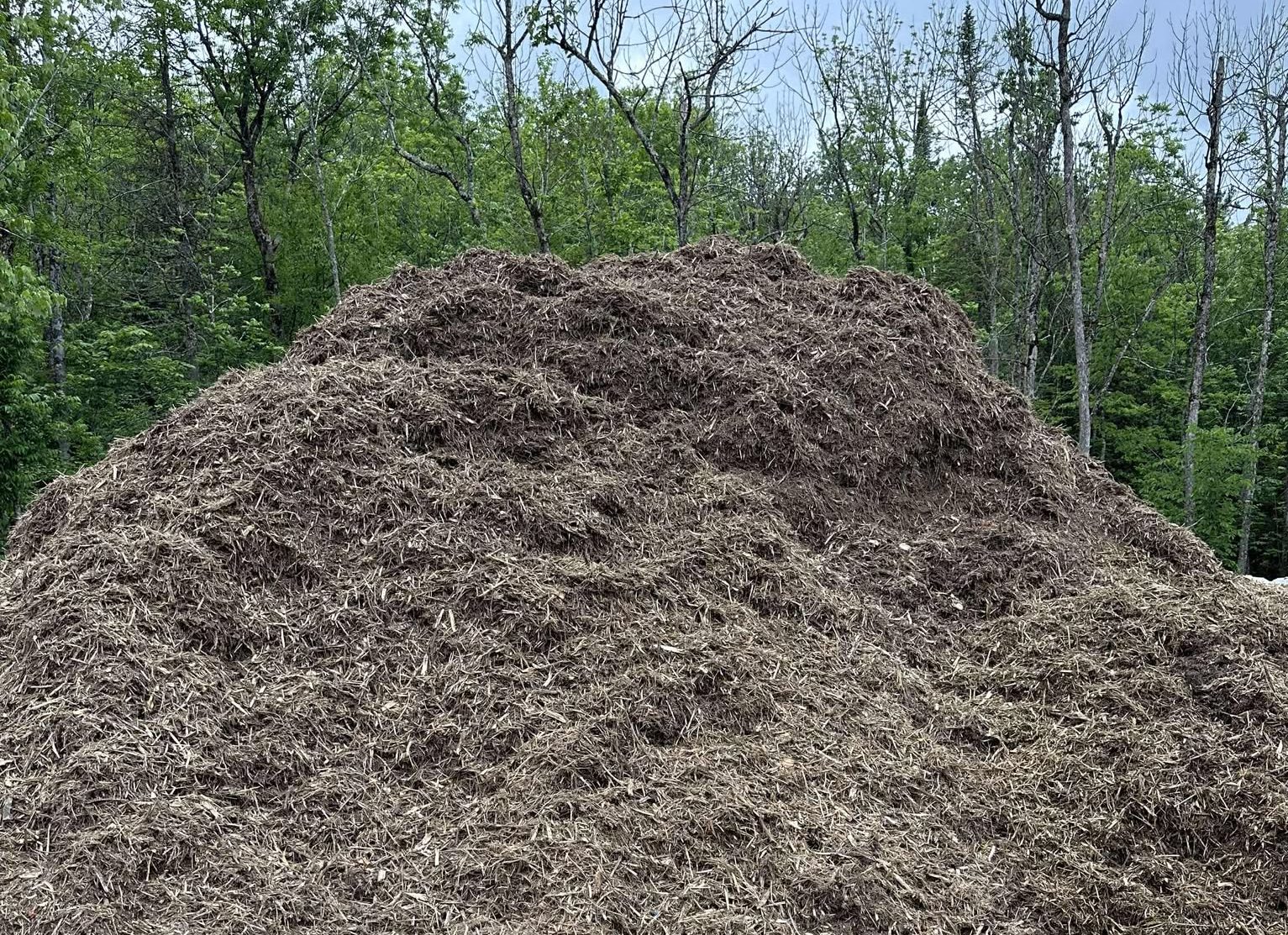 Matériaux recyclés après broyage mobile en Estrie